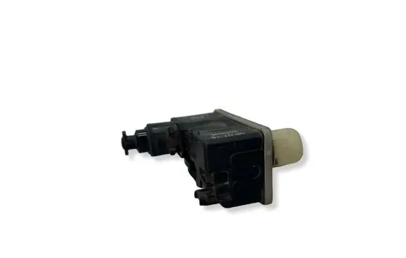 Peugeot 308 Fuel tank cap lock motor D513101