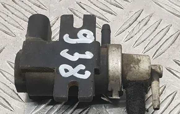Audi A6 S6 C5 4B Turbo solenoid valve 1J0906627A