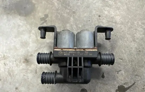 BMW X5 F15 Coolant heater control valve 6910544