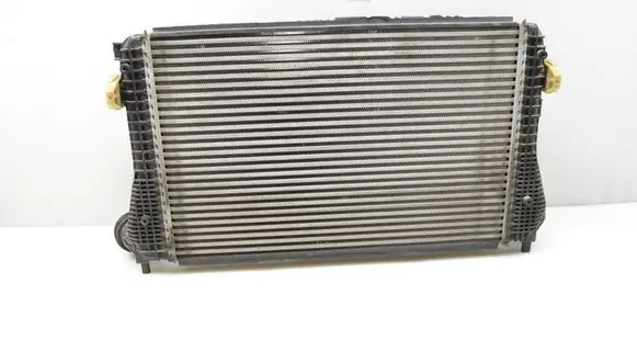 Volkswagen Golf VI Intercooler radiator 1K0145803T