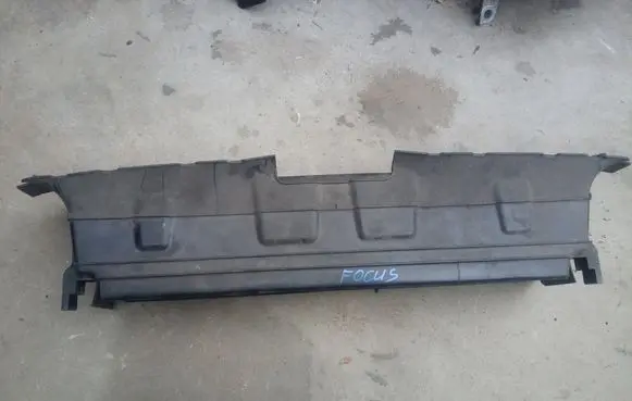 Ford Focus Intercooler air guide/duct channel P1EB8312BA