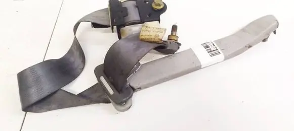 Honda CR-V Rear seatbelt