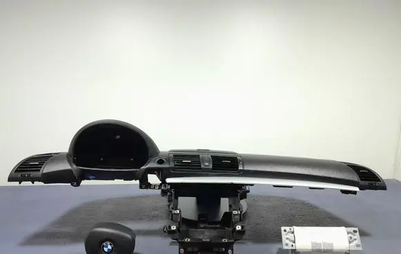 BMW 1 E82 E88 Dashboard