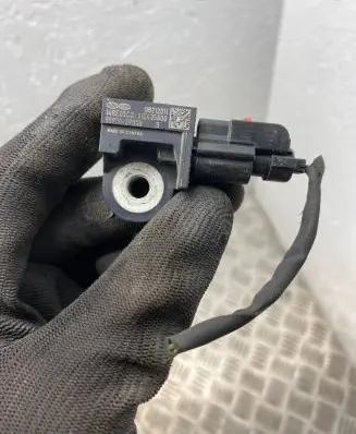KIA Sorento Airbag deployment crash/impact sensor 959302P000