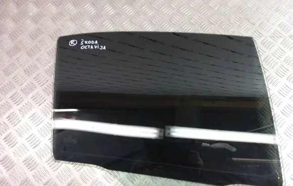Skoda Octavia Mk1 (1U) Rear side window 43R00048