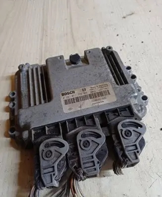 Renault Scenic II - Grand scenic II Engine control unit/module 0281011776 8200386508 8200391966
