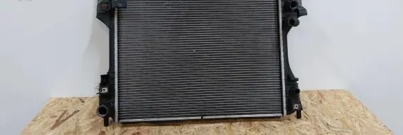 Jaguar XF X250 Coolant radiator