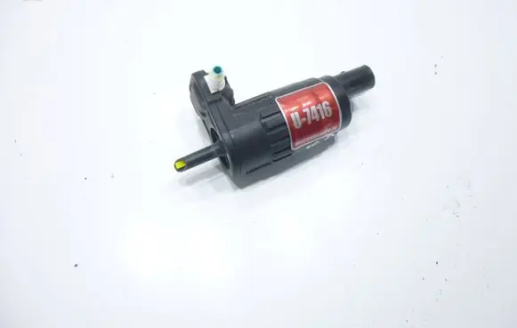 Volkswagen PASSAT B8 Windscreen/windshield washer pump 1K6955651 6078972