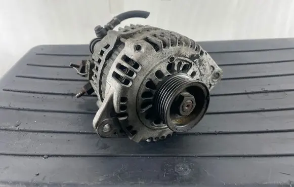 Opel Astra H Generator/alternator LR1100503B