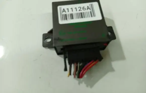 Audi A6 S6 C6 4F Tow bar relay 52012502