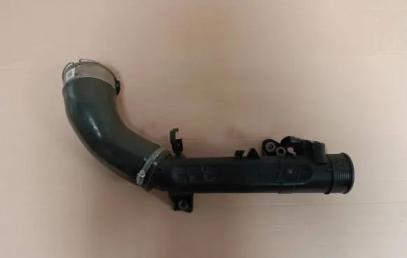 Volvo XC60 Intercooler hose/pipe 31686412