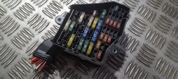 Audi A4 S4 B6 8E 8H Fuse box set