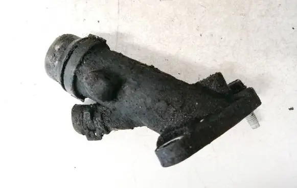Engine coolant pipe/hose