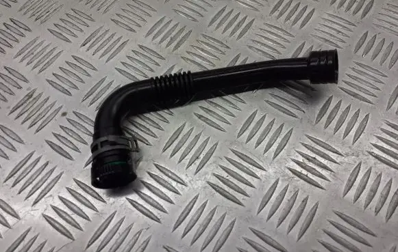 Skoda Fabia Mk2 (5J) Breather hose/pipe 