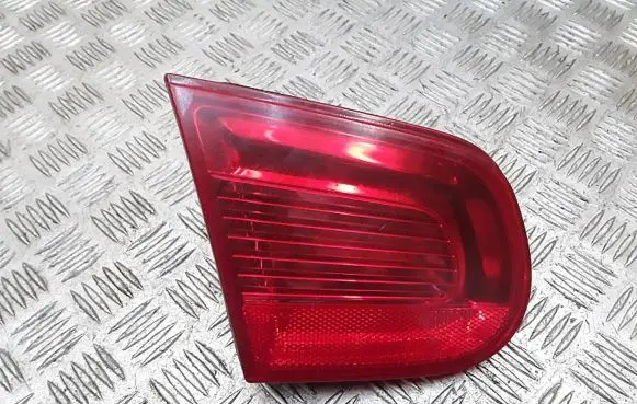 Volkswagen Eos Tailgate rear/tail lights 1q0945093a