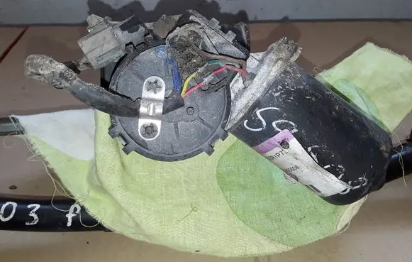 Hyundai Trajet Wiper motor 981003A600 S9000508 N53647