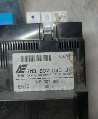 Volkswagen Sharan Climate control unit 7M3907040J 5HB00796311