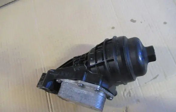 Mercedes-Benz B W246 W242 Oil filter mounting bracket A2701800810
