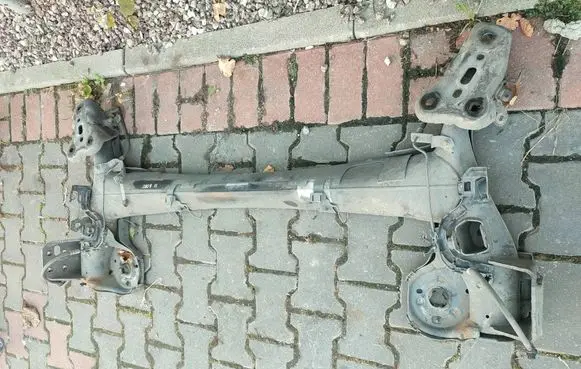 Peugeot 2008 II Rear axle beam 