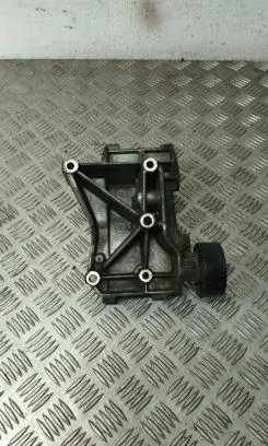 Citroen C5 Engine mounting bracket 9643834880 96348179