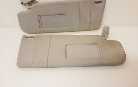 Skoda Octavia Mk2 (1Z) Sun visor 1Z0857552H CZXB2 1Z0857551H
