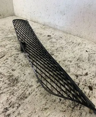 Mitsubishi Outlander Front bumper lower grill