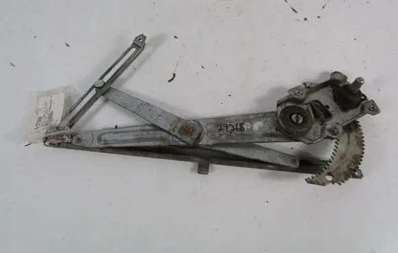 Toyota Corolla E90 Front door manual window regulator 
