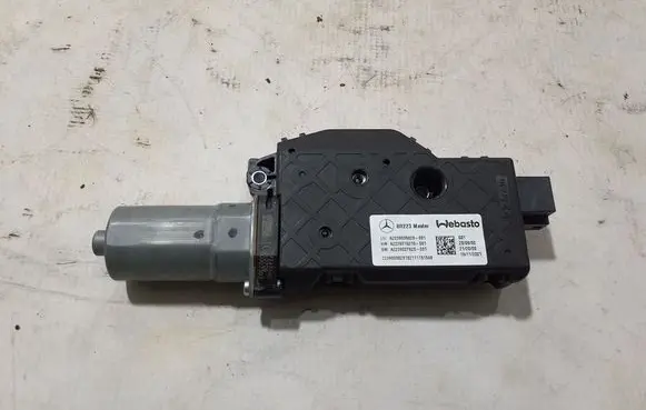 Mercedes-Benz S W223 Sunroof motor/actuator A2239005028