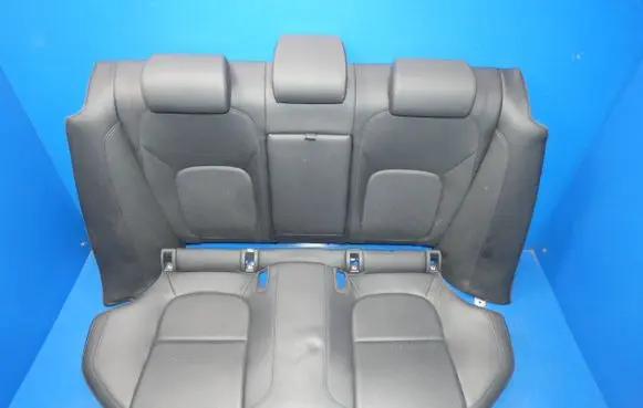 Jaguar XE Second row seats 