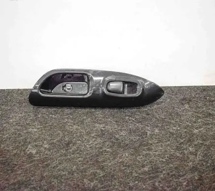 Nissan Juke I F15 Electric window control switch 829611KA2A