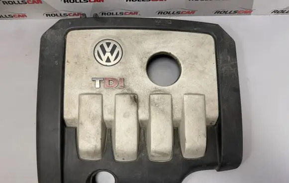 Volkswagen Touran I Engine cover (trim) 03g103925