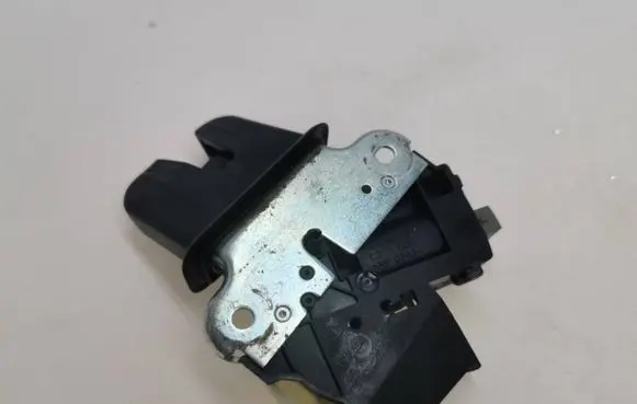 Audi A5 8T 8F Tailgate/trunk/boot lock/catch/latch 4F5827505D 4E0827520B