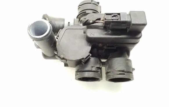 Mercedes-Benz E W211 Coolant heater control valve A2118320184