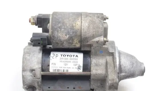 Toyota Avensis T250 Starter motor 281000D090