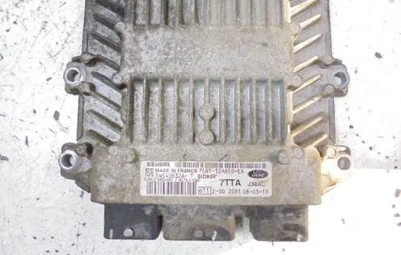 Ford Fiesta Engine control unit/module ECU 7S6112A650EA