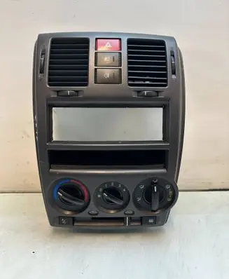 Hyundai Getz Central console control unit 7455645