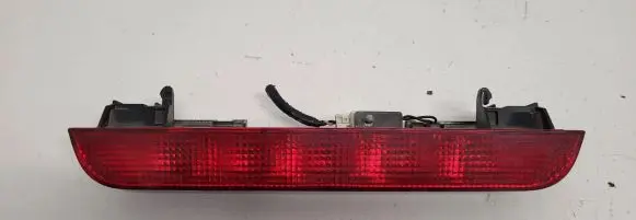 Nissan X-Trail T30 Third/center stoplight P1842