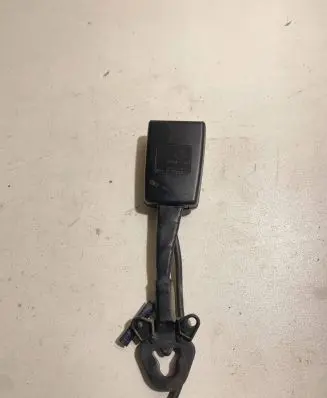 Audi A6 S6 C6 4F Front seatbelt buckle 8E0857755D