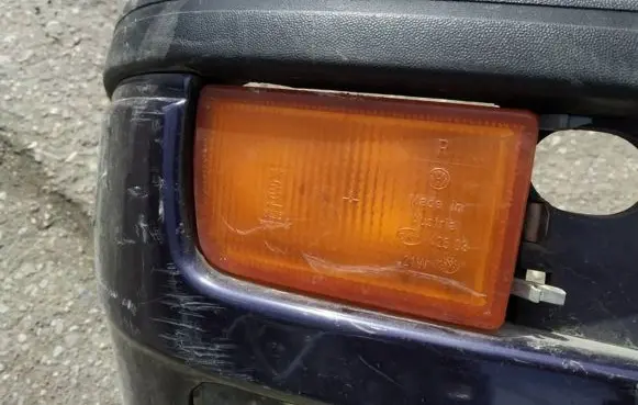 Volkswagen Golf III Front indicator light