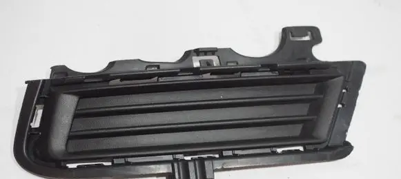 Volkswagen Golf VII Front bumper lower grill 5G0853211D