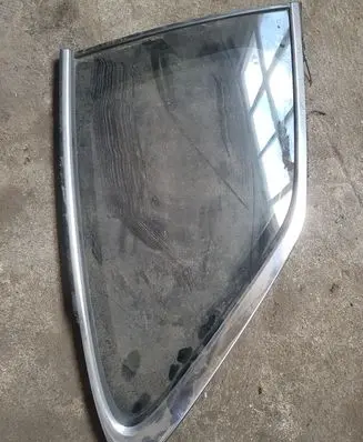Subaru Legacy Rear side window