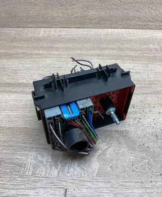 Audi 80 90 S2 B4 Fuse module P04868514AB 17778C
