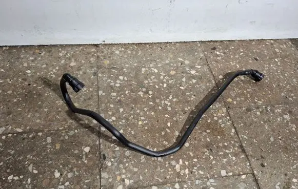 Volvo V60 Engine coolant pipe/hose 31293992