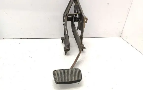 Opel Vectra B Brake pedal
