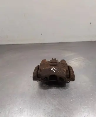 Peugeot 5008 Front brake caliper