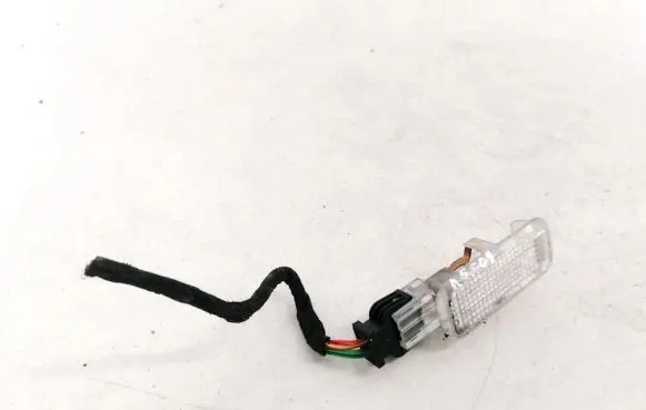 Volkswagen PASSAT B5 Other interior light 4B0947415