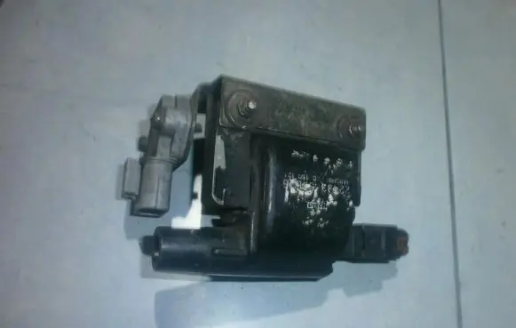 Nissan Sunny High voltage ignition coil 2243356l10