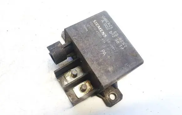 Mercedes-Benz E W211 Glow plug pre-heat relay a0025423819 v23132-a2001-x14