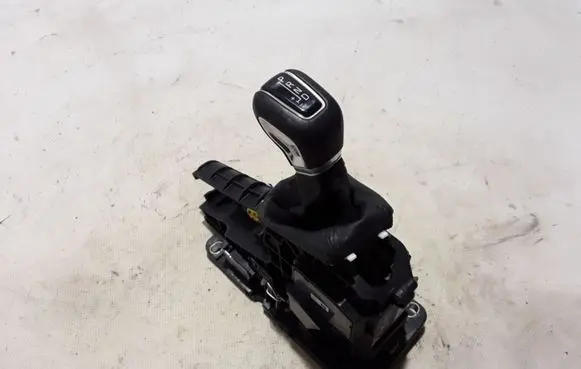 Volvo V60 Gear shifter/selector 32240584