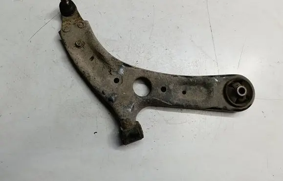 Hyundai i30 Front control arm AWFAW958